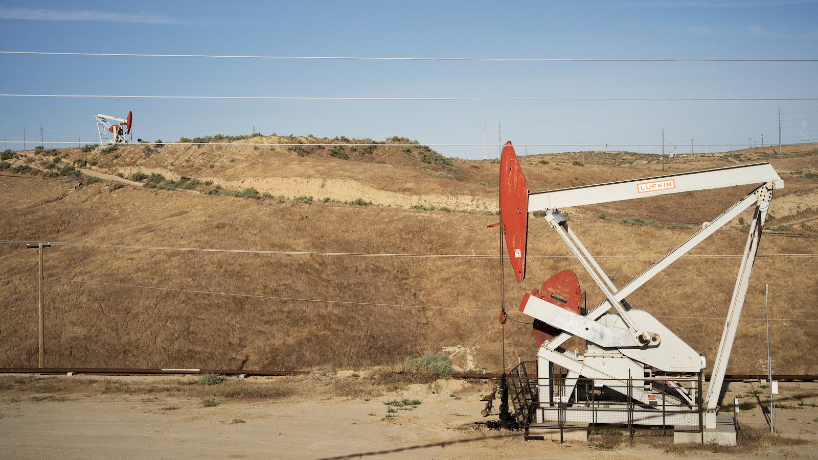 There’s a reason oil well sales are collapsing in California: Cleanup costs