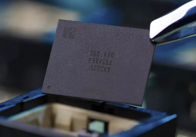 Samsung is prepping 400-layer V-NAND for future 16TB SSD storage and PCIe 5.0 performance