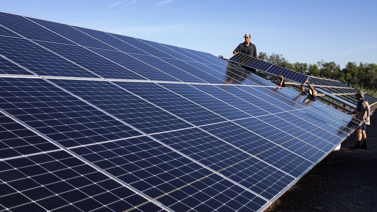 In Colorado, gas for cars could soon come with a warning label