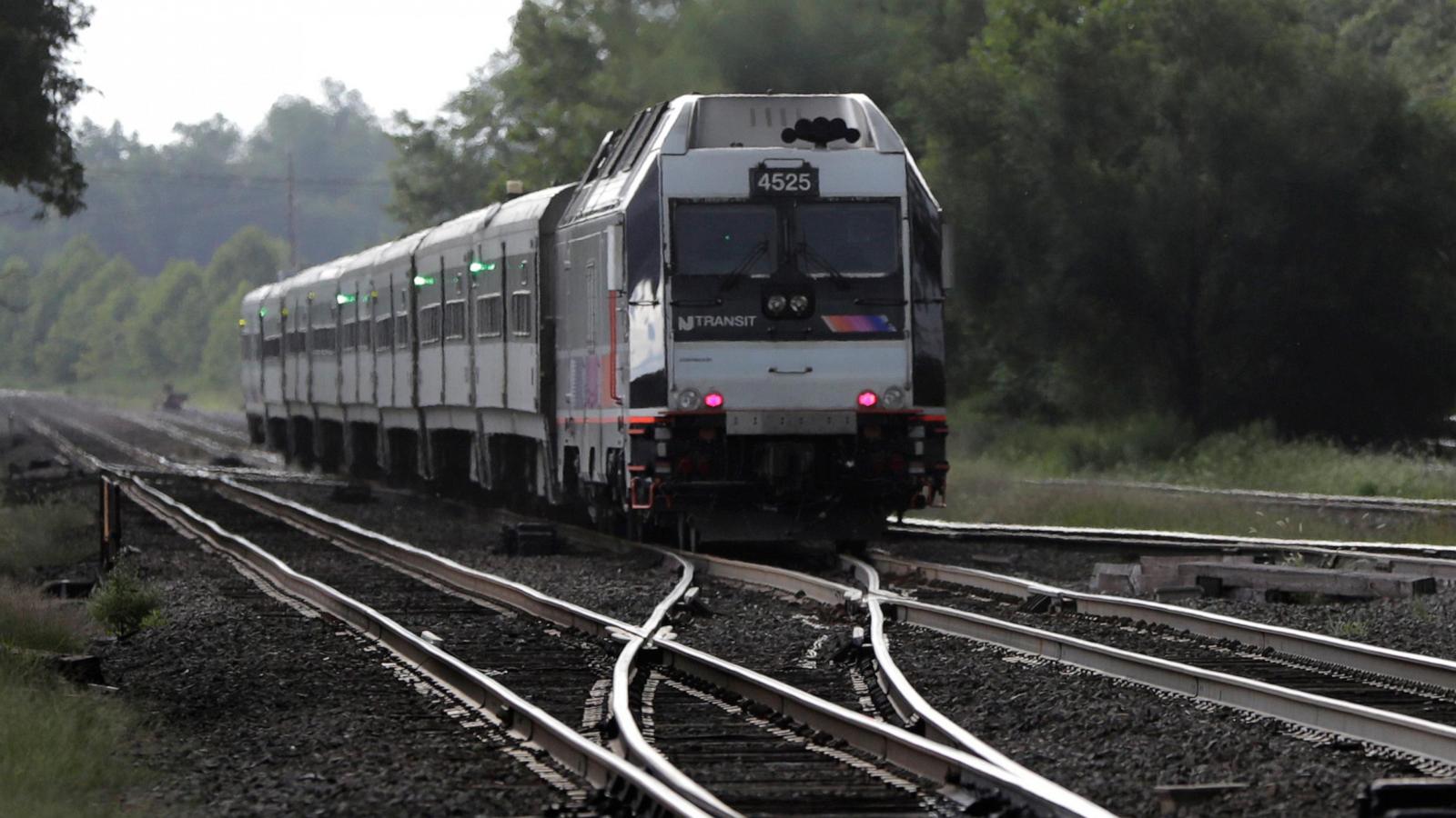 New Jersey Transit train engineers reject labor deal with management