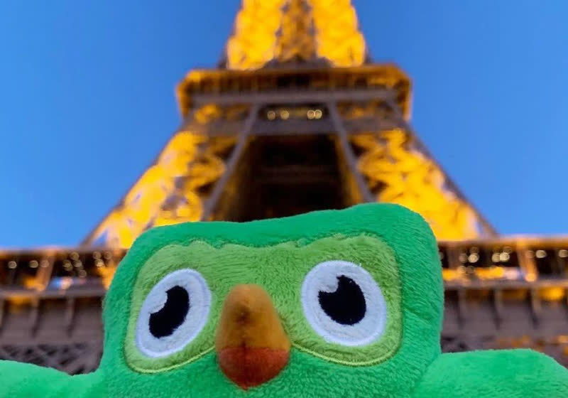 Duolingo CEO backtracks on AI push, says human workers still needed