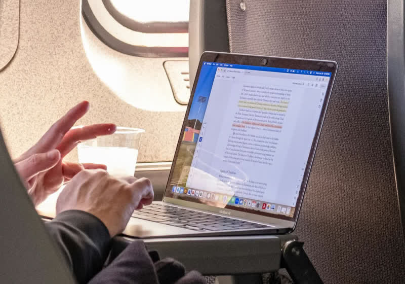 United becomes largest airline to deploy fast Starlink in-flight Wi-Fi