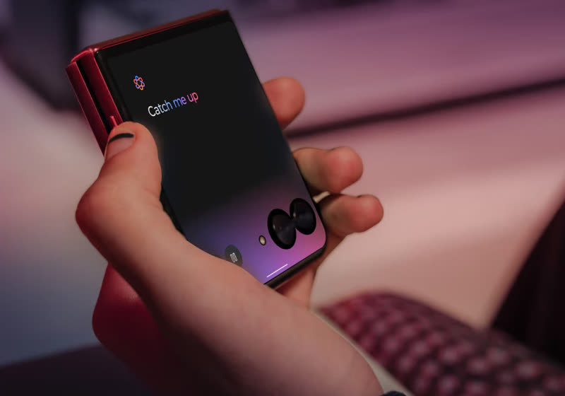 Motorola Razr Ultra 2025 gets reviewed: Better than the Galaxy Z Flip?