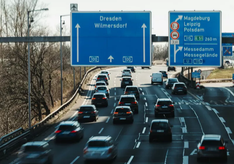 German roads thrown into chaos after Google Maps mislabels highways as closed