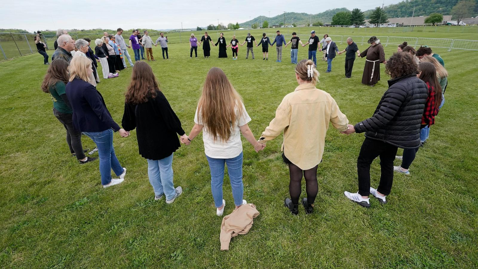 Tennessee man faces execution for killing his wife and her 2 sons