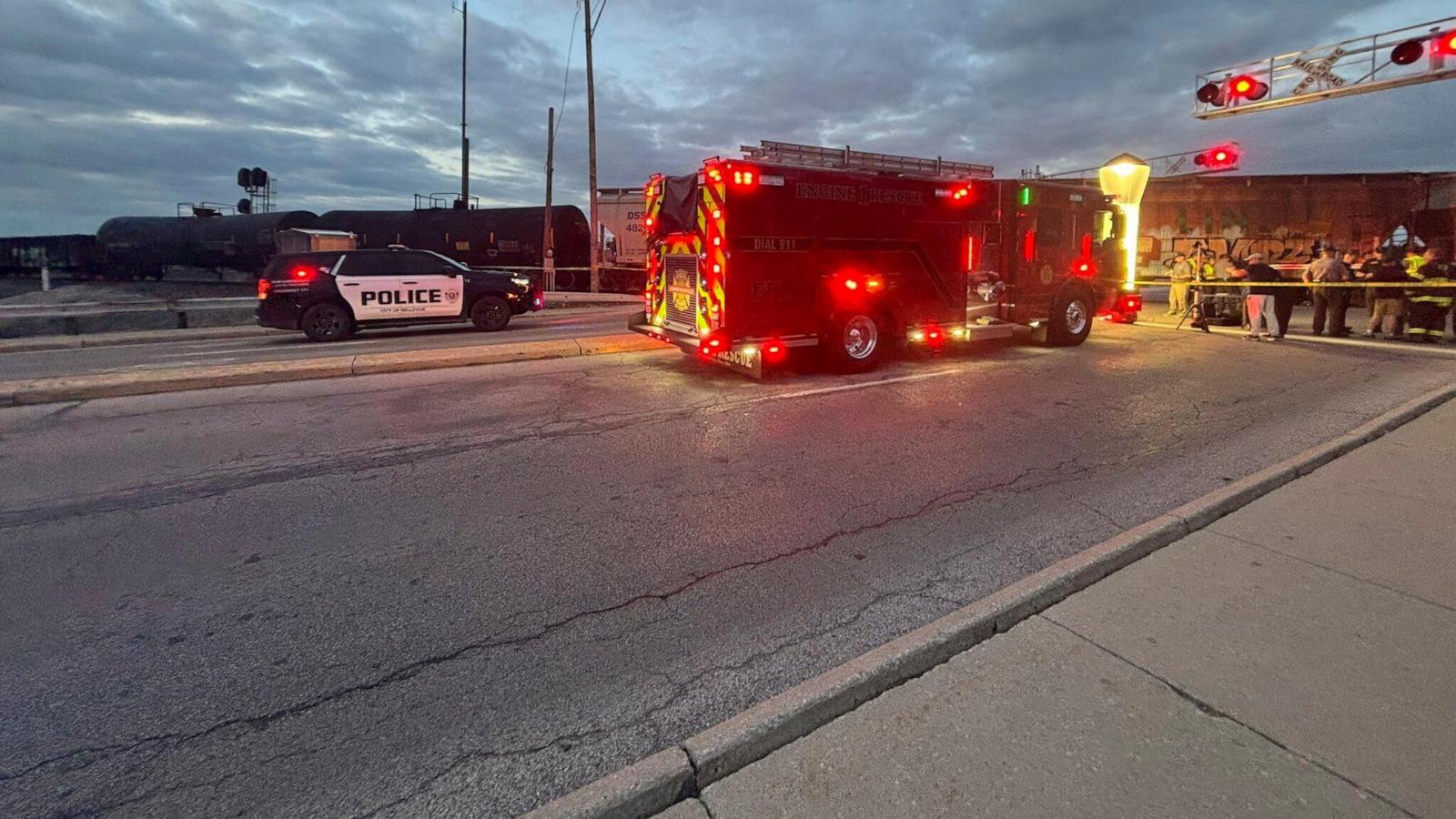 2 killed, at least 1 missing after train hits pedestrians in northern Ohio, officials say