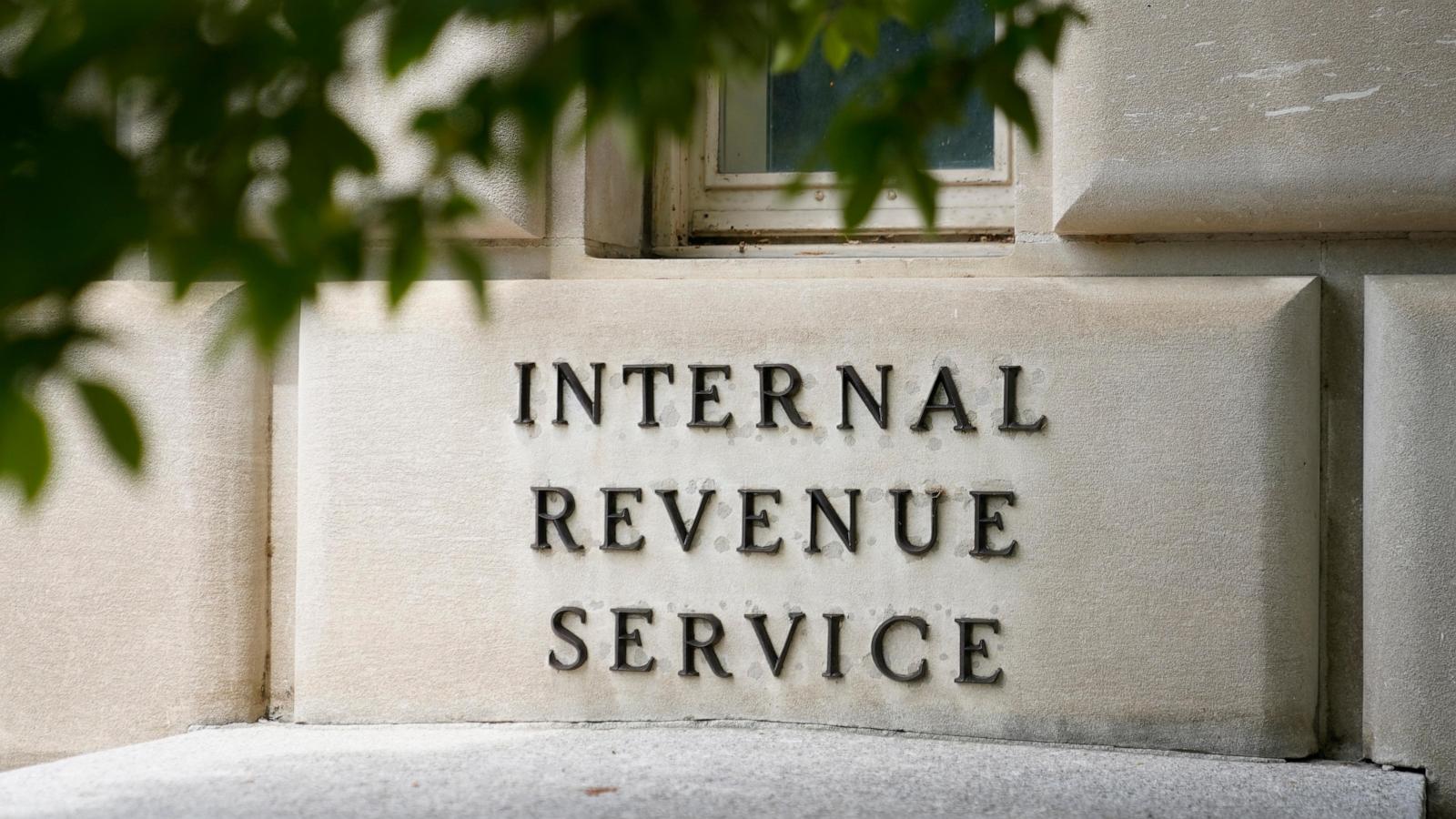 Pastors who endorse political candidates shouldn't lose tax-exempt status, IRS says in filing