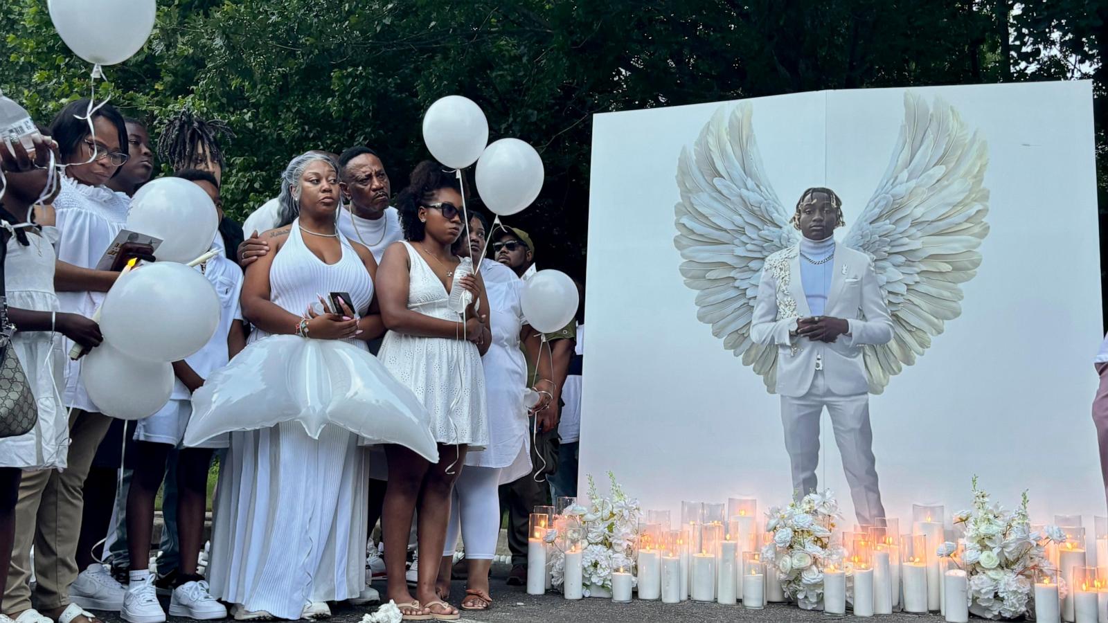 Family of Alabama teen shot by police seeks access to video of shooting