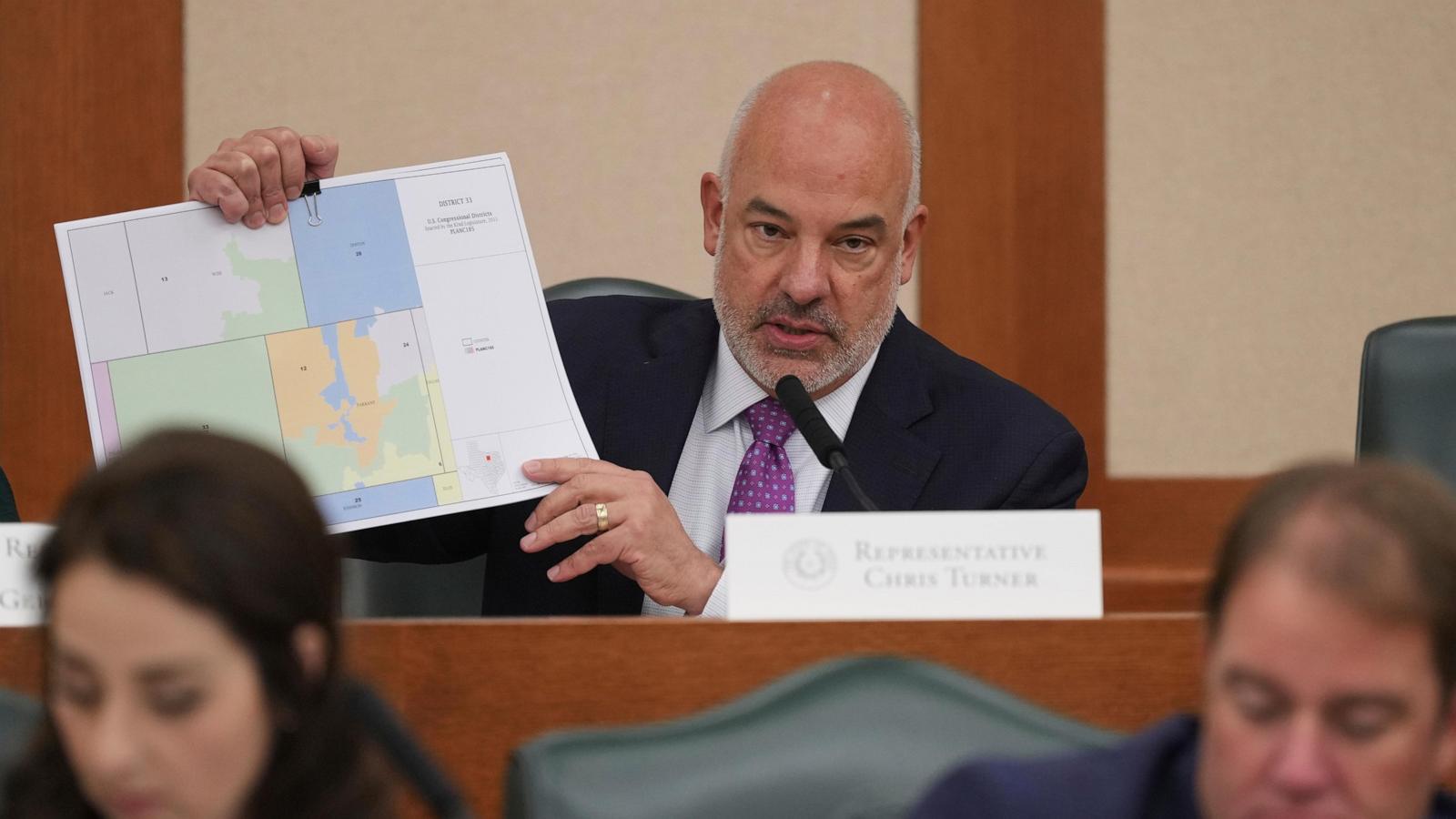 Texas Democrats arrive in Illinois to block vote back home on redrawn House maps sought by Trump