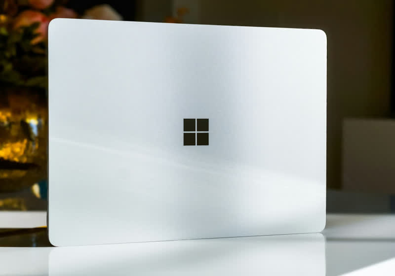 Nearly half of all desktop PCs now run Windows 11, Chrome widens lead in browsers