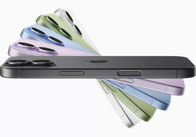 iPhone 17 wins over critics with ProMotion display and more storage
