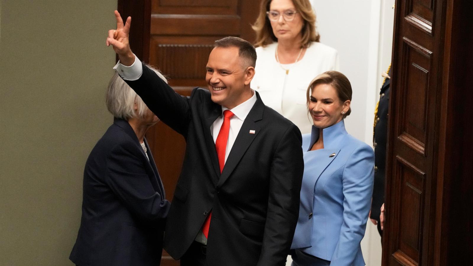 New Polish president who was endorsed by Trump is making his first White House visit