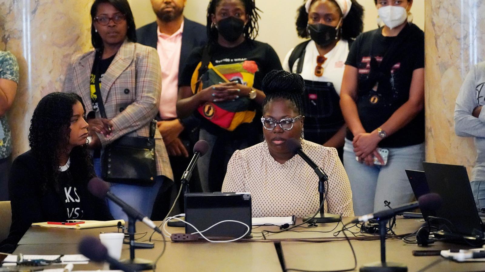 Woman sues Mississippi police over son's killing