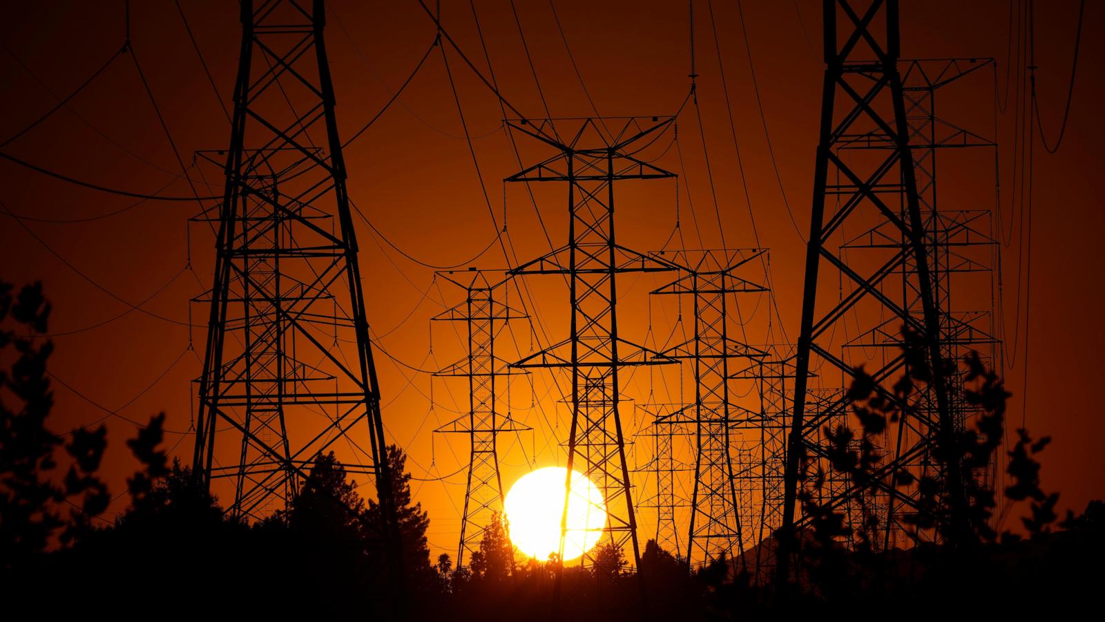 Voters’ anger over high electricity bills and data centers loom over 2026 midterms