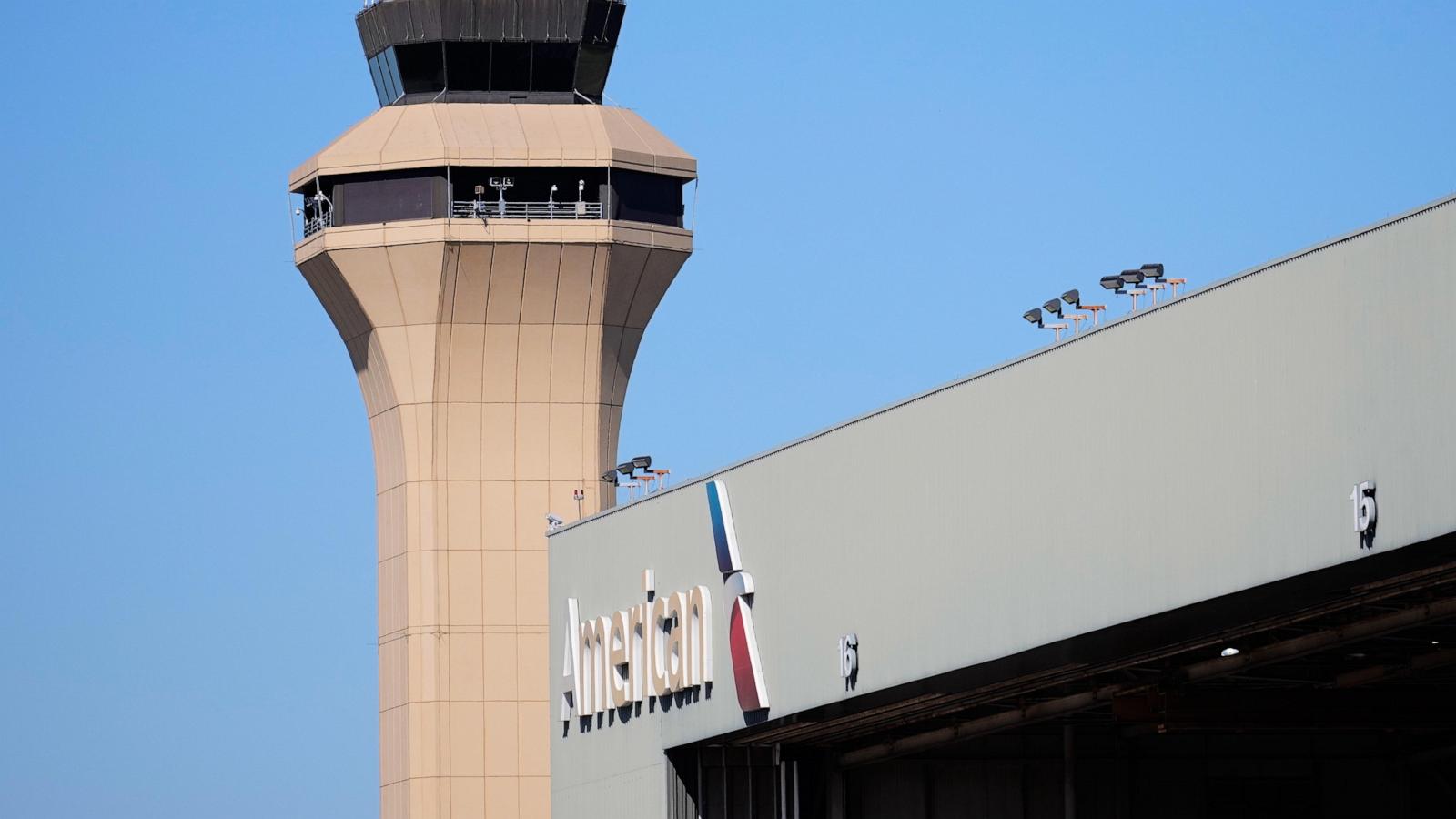 Flight delays persist as government shutdown leads to air traffic controller shortages