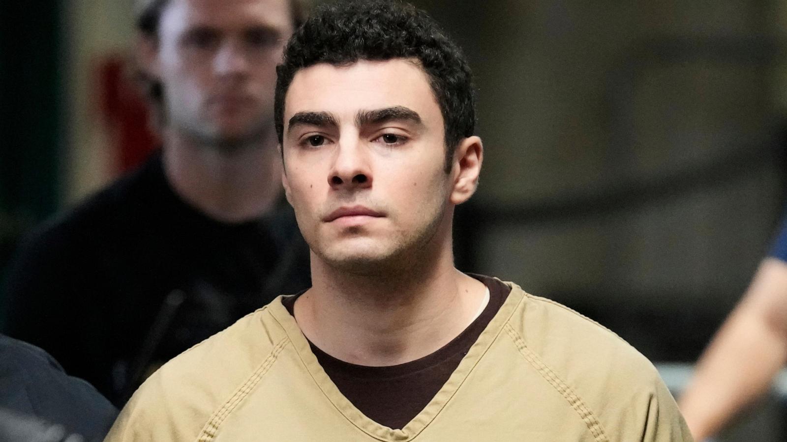 Federal prosecutors say Bondi’s comments shouldn’t affect Luigi Mangione’s death penalty case