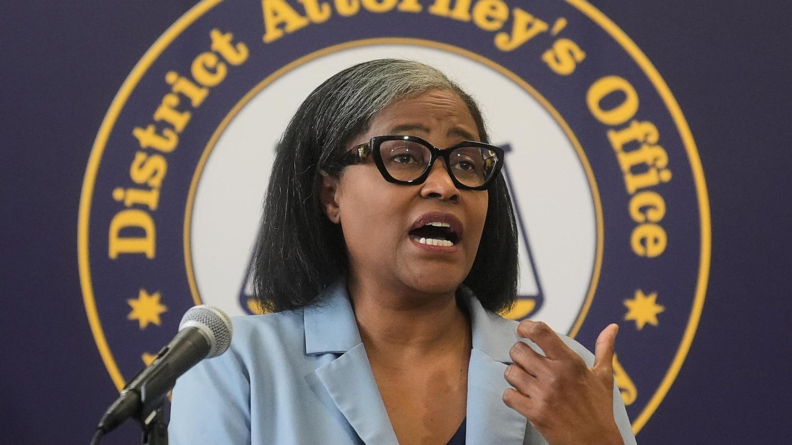 Man charged with murder in shooting of Oakland football coach and 'Last Chance U' star John Beam