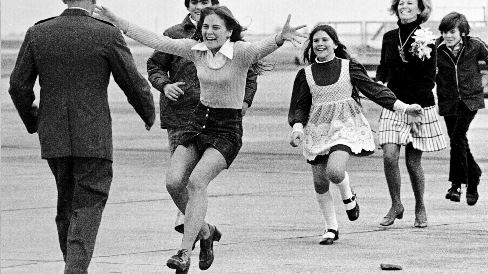 Vietnam War POW Robert Stirm, seen in 'Burst of Joy' photo with family, dies at 92