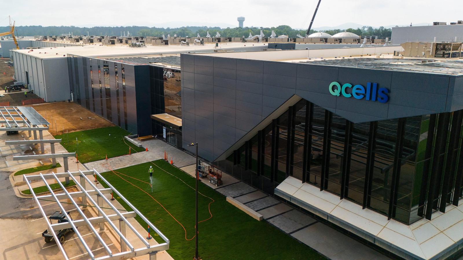 South Korean solar firm cuts pay and hours for Georgia workers as US officials detain imports