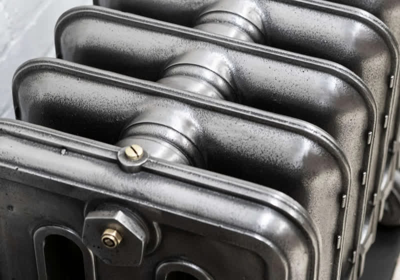 Modder uses century-old cast iron radiator to chill modern PC