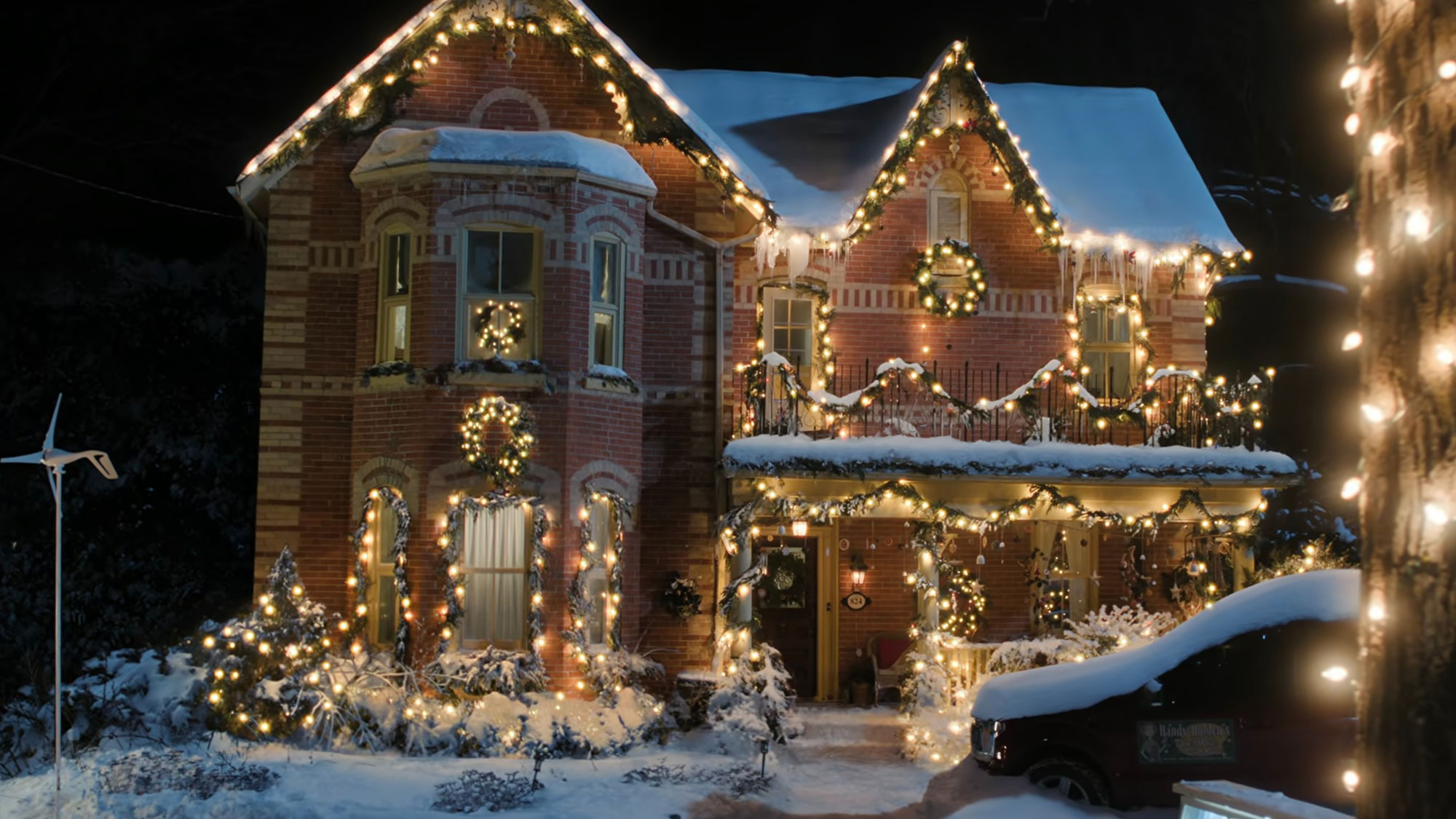 This Netflix holiday rom-com is secretly an environmentalist fantasy