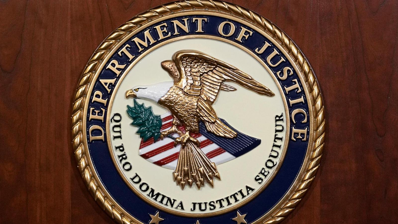 Texas man accused of trying to aid Islamic State group is charged with international terrorism