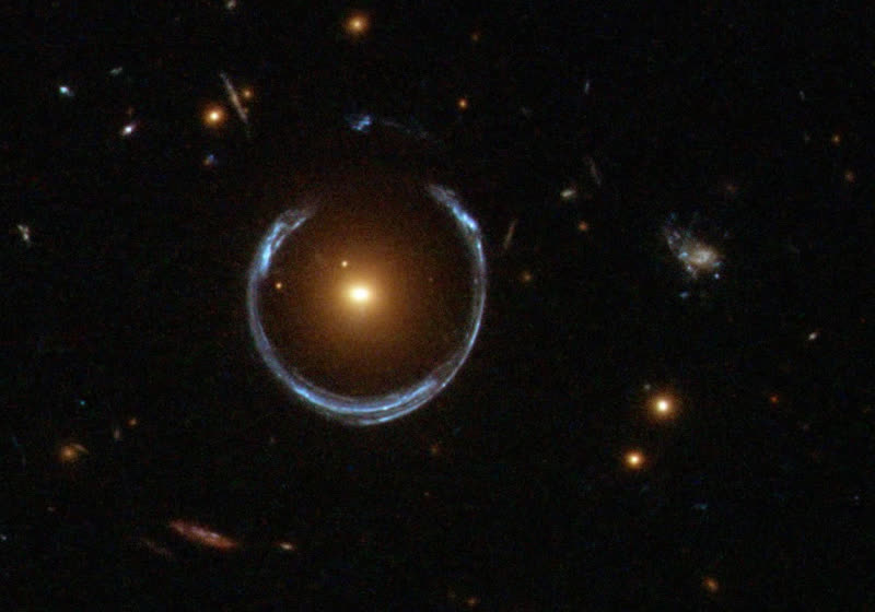 Gravitational microlensing reveals new Saturn-sized rogue planet drifting through the cosmos