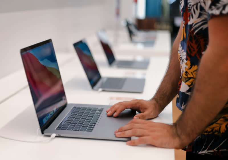 Global PC shipments jumped 9.6% to 76.4M units in Q4 2025, annual shipments grew 8.1% YoY