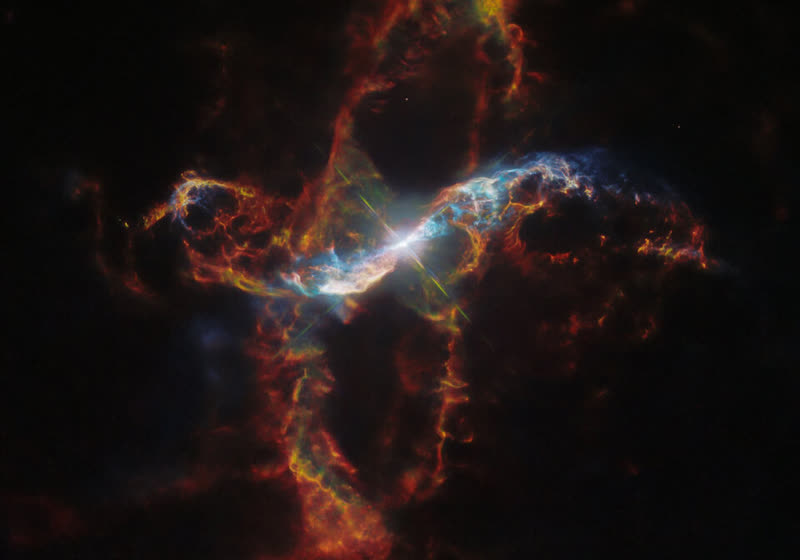 Hubble Space Telescope reveals why some stars refuse to grow old