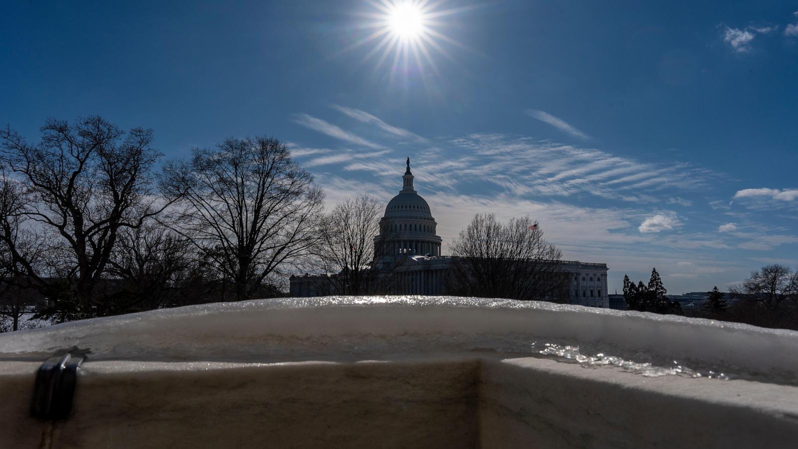 Senate leaders scramble to save bipartisan deal and avert partial government shutdown at midnight
