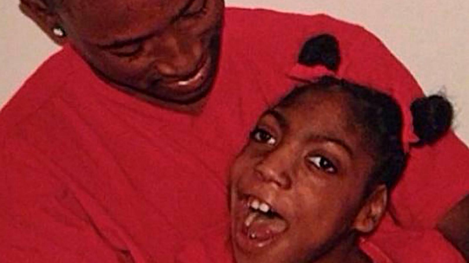 Detroit suburb agrees to $3.25M settlement in case of woman found alive in body bag