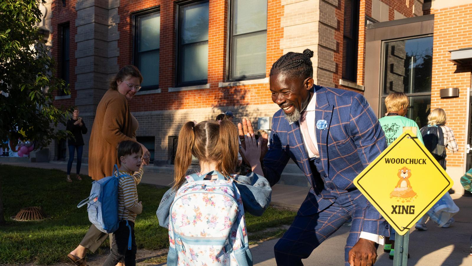 Former Iowa superintendent expected to plead guilty to falsely claiming he was a US citizen