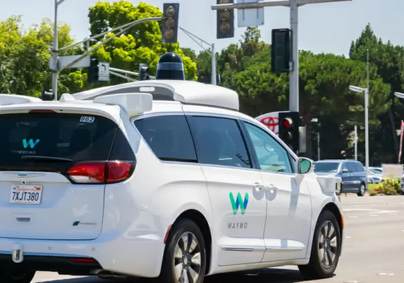 Waymo admits that its autopilot is often just guys from the Philippines