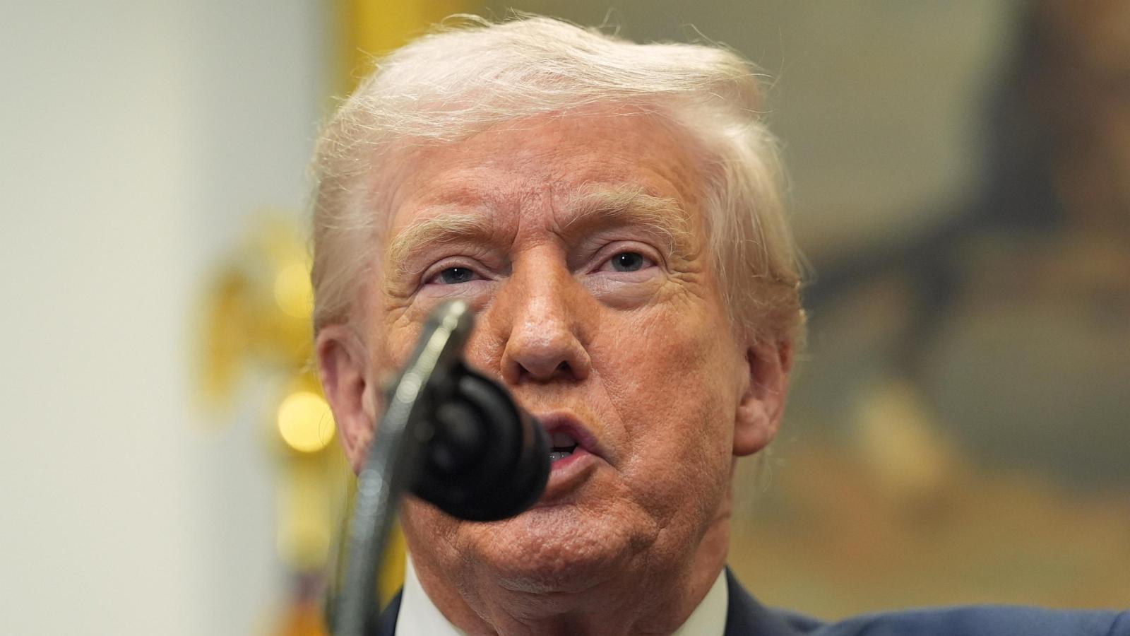 Trump pardons 5 former NFL players for crimes ranging from perjury to drug trafficking