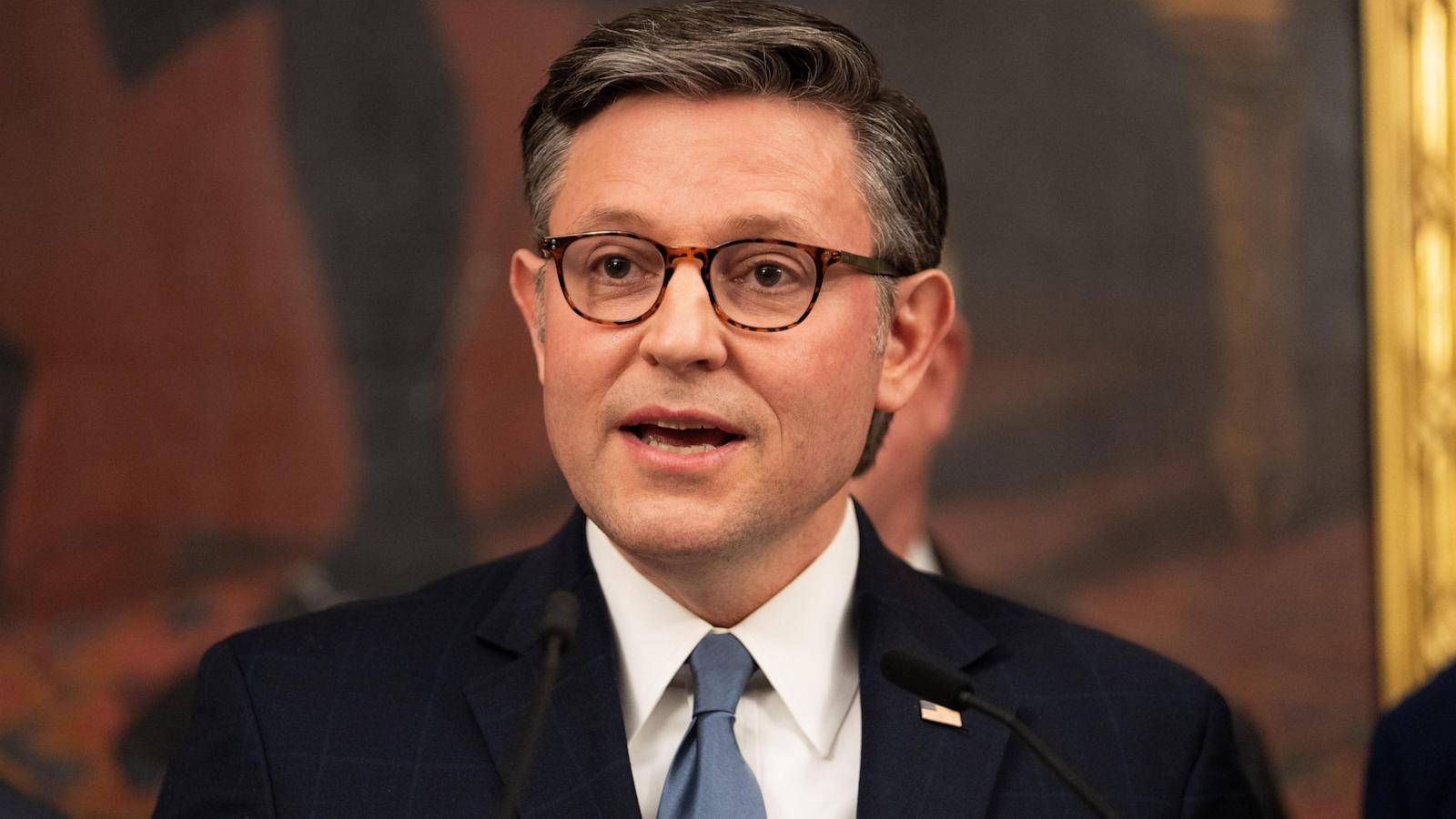 Speaker Johnson faces tough choices as partial government shutdown drags and debate over ICE deepens