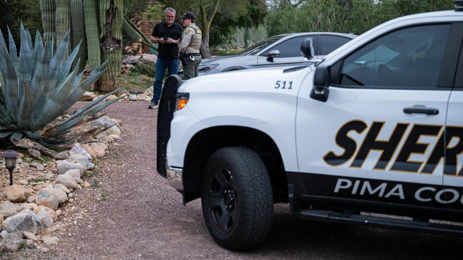 Savannah Guthrie's mother may have been kidnapped. How does law enforcement handle negotiations?