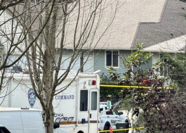 Man fatally stabs 4 people in Washington state as deputies head to serve him a restraining order