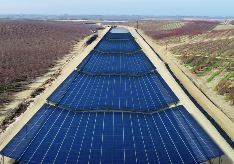 Robots just installed 100 MW of solar panels in the desert