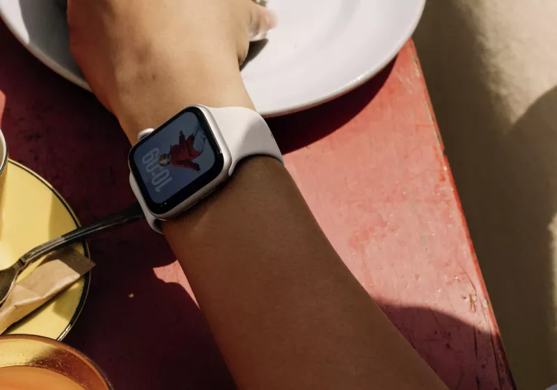 User says Apple Watch caused severe wrist burns, case still unresolved six months later