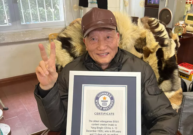 Meet the 91-year-old gamer who beat Resident Evil Requiem the old-fashioned way