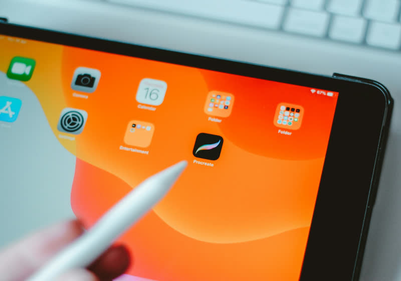 Apple takes on Microsoft 365 and Google Workspace with new business platform