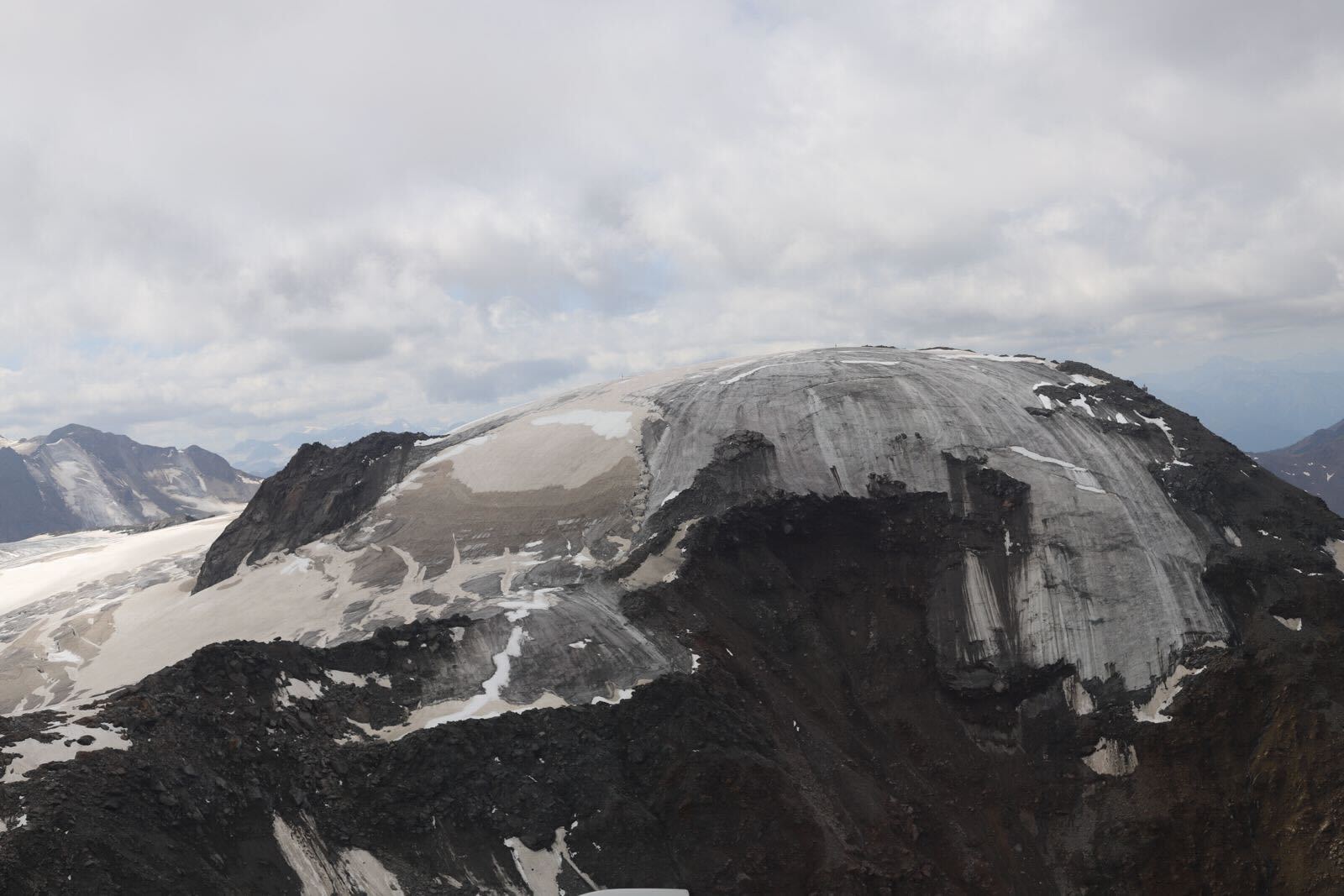 Scientists race to decode data from Europe’s vanishing glaciers