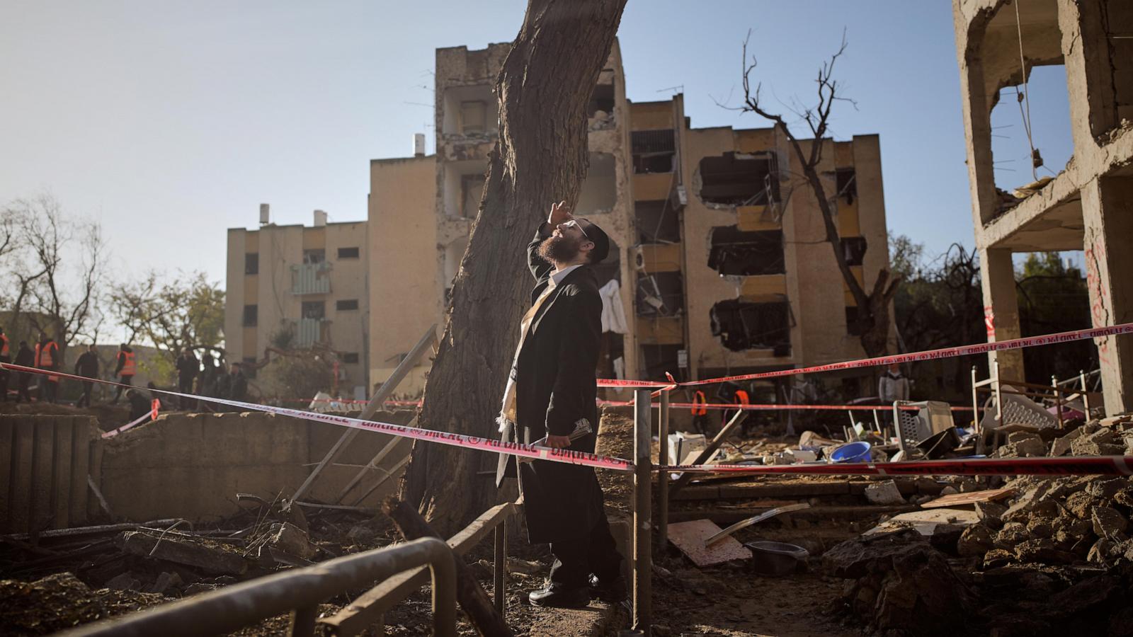 Trump threatens attacks on Iranian power plants over opening Strait of Hormuz