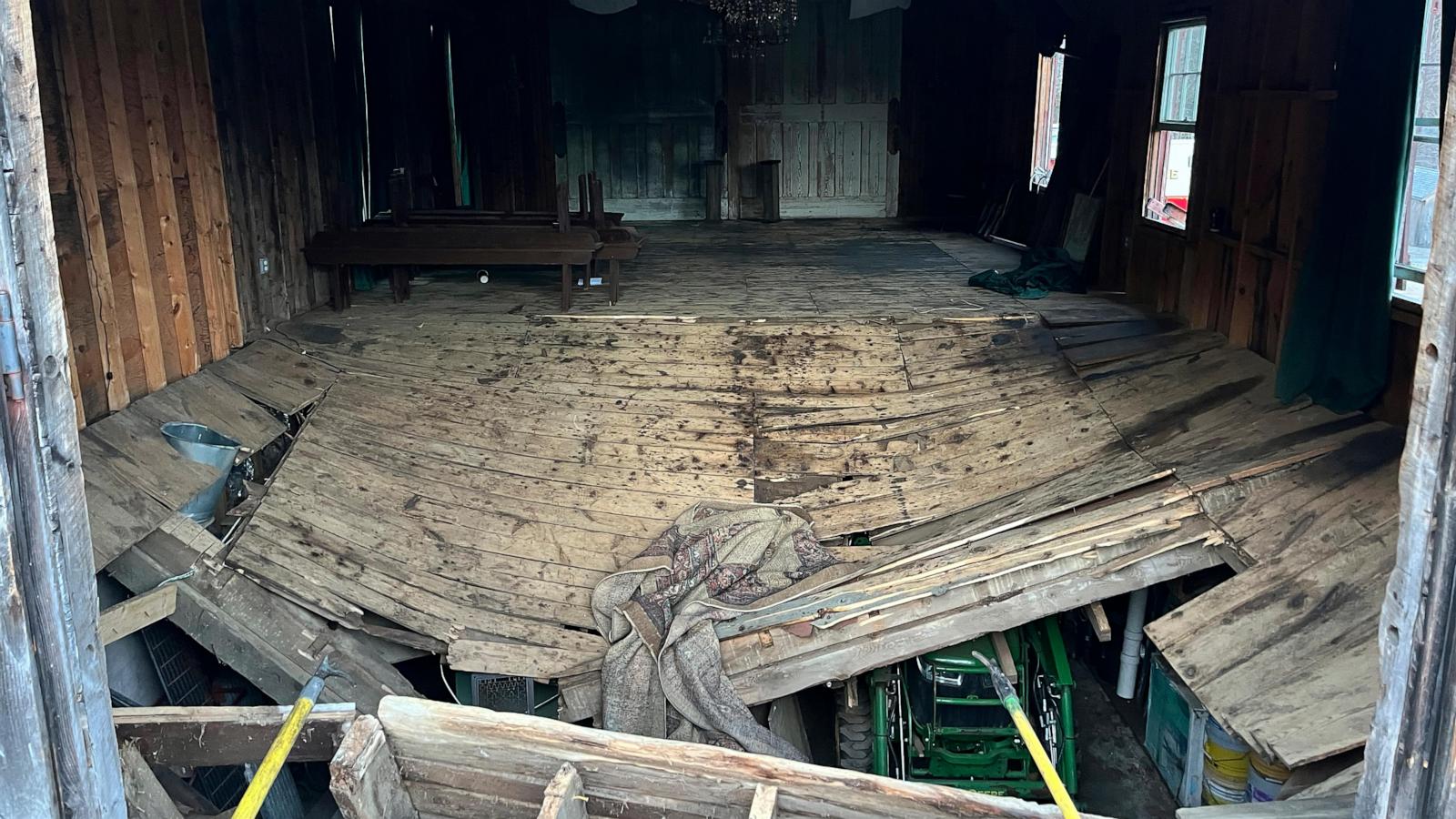 Multiple people injured after floor collapses at New Hampshire wedding venue