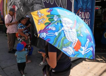 Blistering summerlike temps are coming to Los Angeles