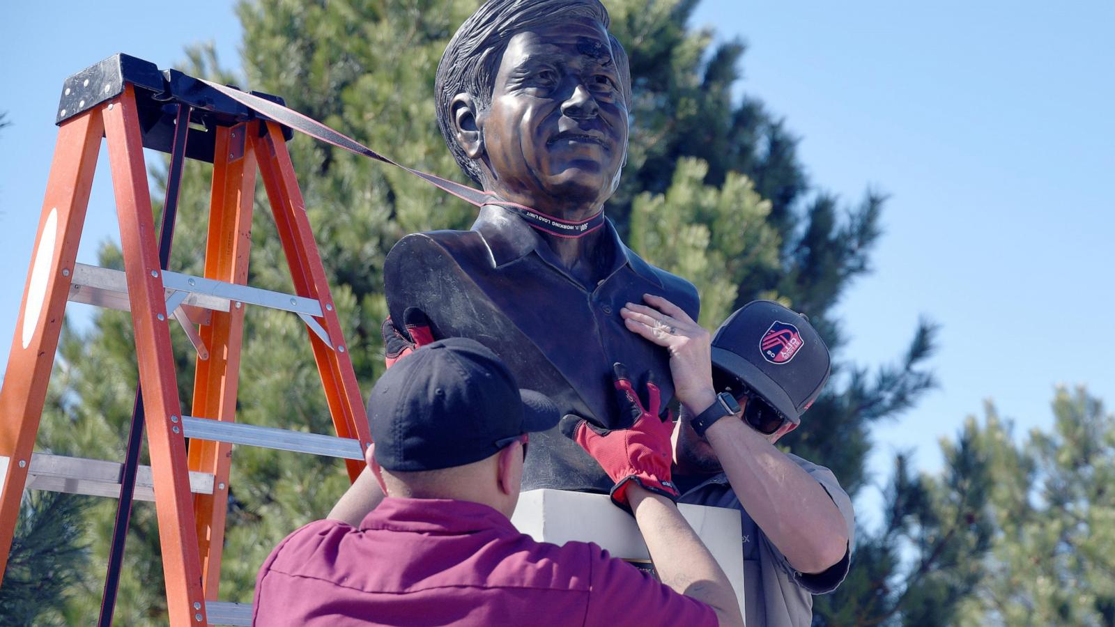 For César Chavez supporters, a painful question: What to do with his legacy now