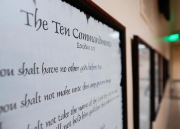 Judge strikes down law mandating schools display the Ten Commandments