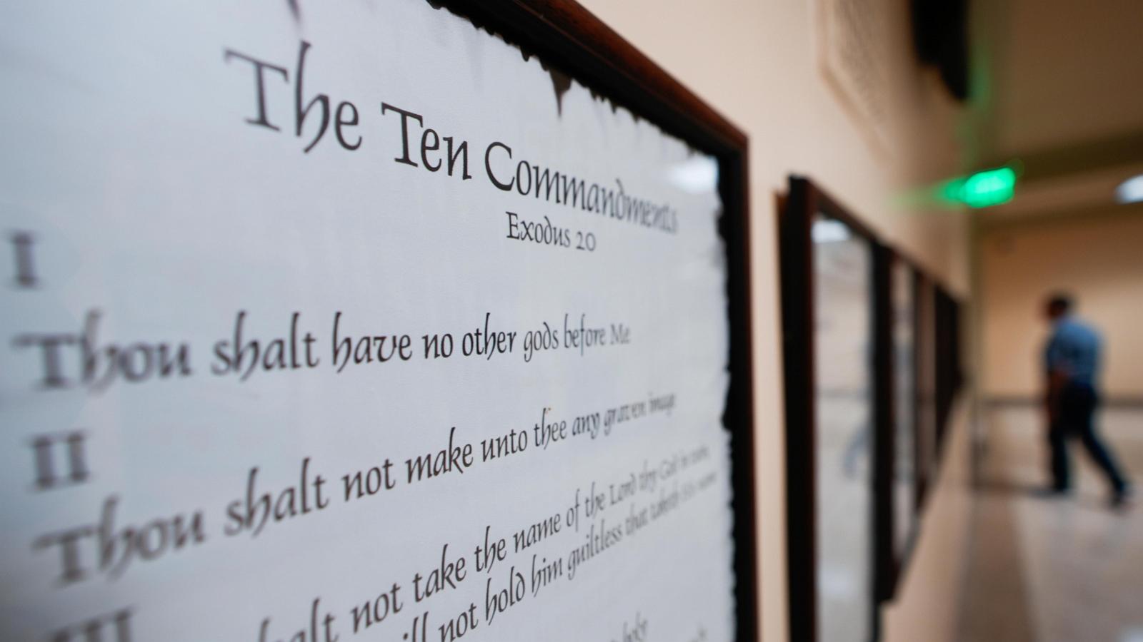 Judge strikes down law mandating schools display the Ten Commandments