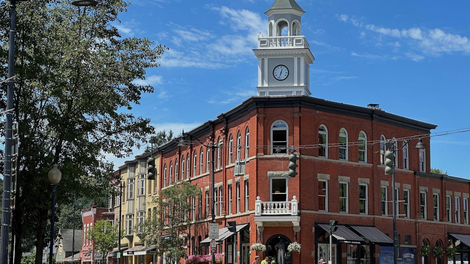 Upstate New York man pleads guilty to stealing more than $50M in Ponzi scheme