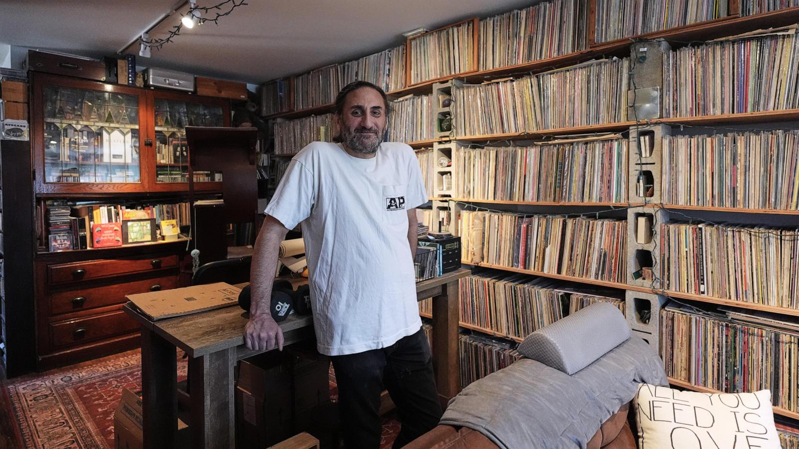 Volunteers turn a fan's recordings of 10,000 concerts into an online treasure trove